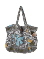 Suzani Vintage Beach dahinter