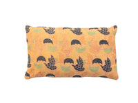 Sari pillowcase 30x50 in sand beige and warm orange with golden paisley ornaments, Indian boho and vintage upcycled sari pillow (unique pillow)