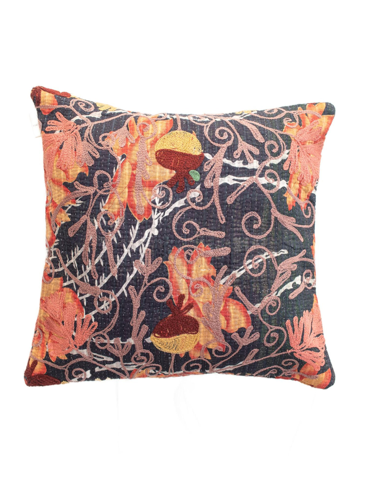 Einzigartiger Suzani-Kissenbezug 50x50 cm in Dunkelblau mit farbenfroher Boho-Stickerei von Blumen und Ranken in Orangerot und Ocker.