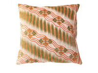 Sari pillowcase 50x50 in vintage boho style with colorful stripes, green and orange tones as well as patterns and ethnic details