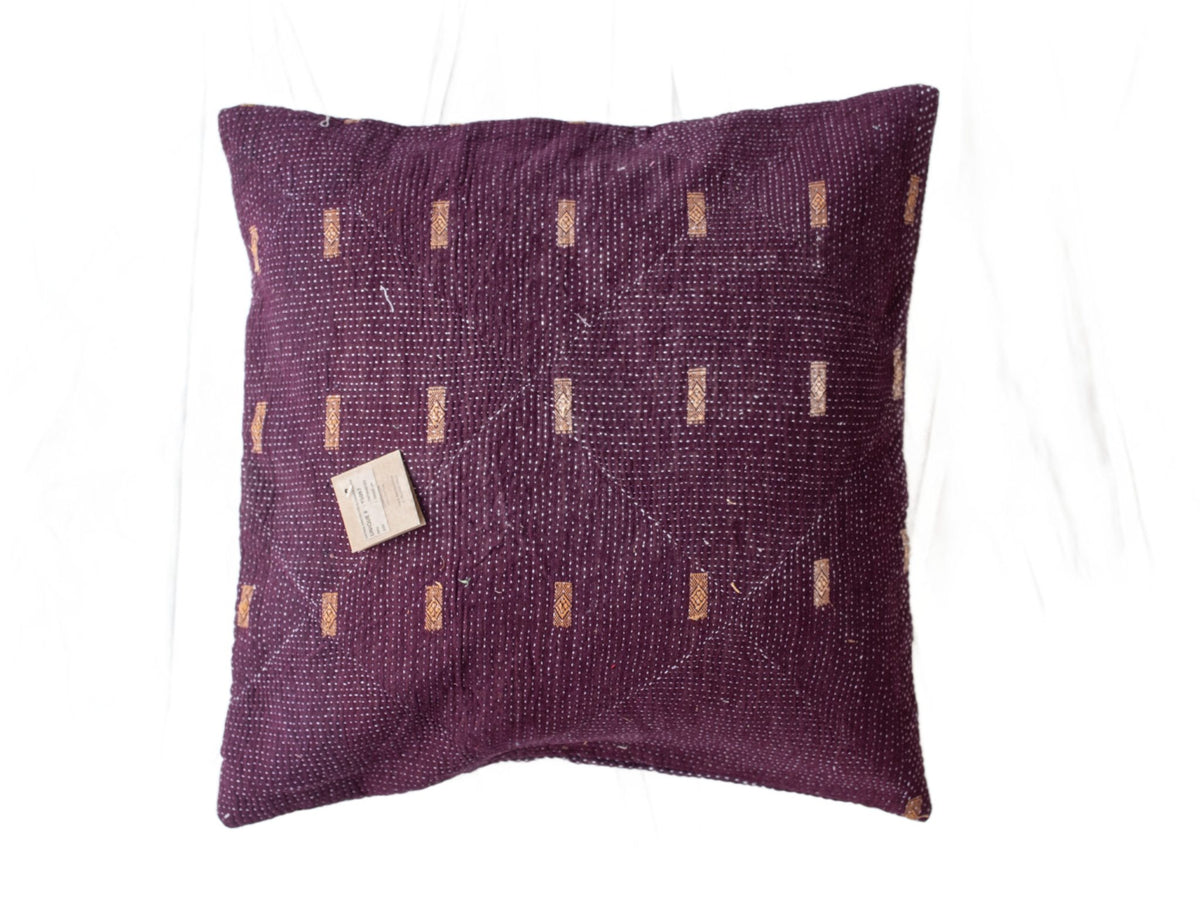 Sari pillowcase 50x50 in dark purple with golden ethnic stripe patterns, unique Indian boho pillow / oriental sari pillows