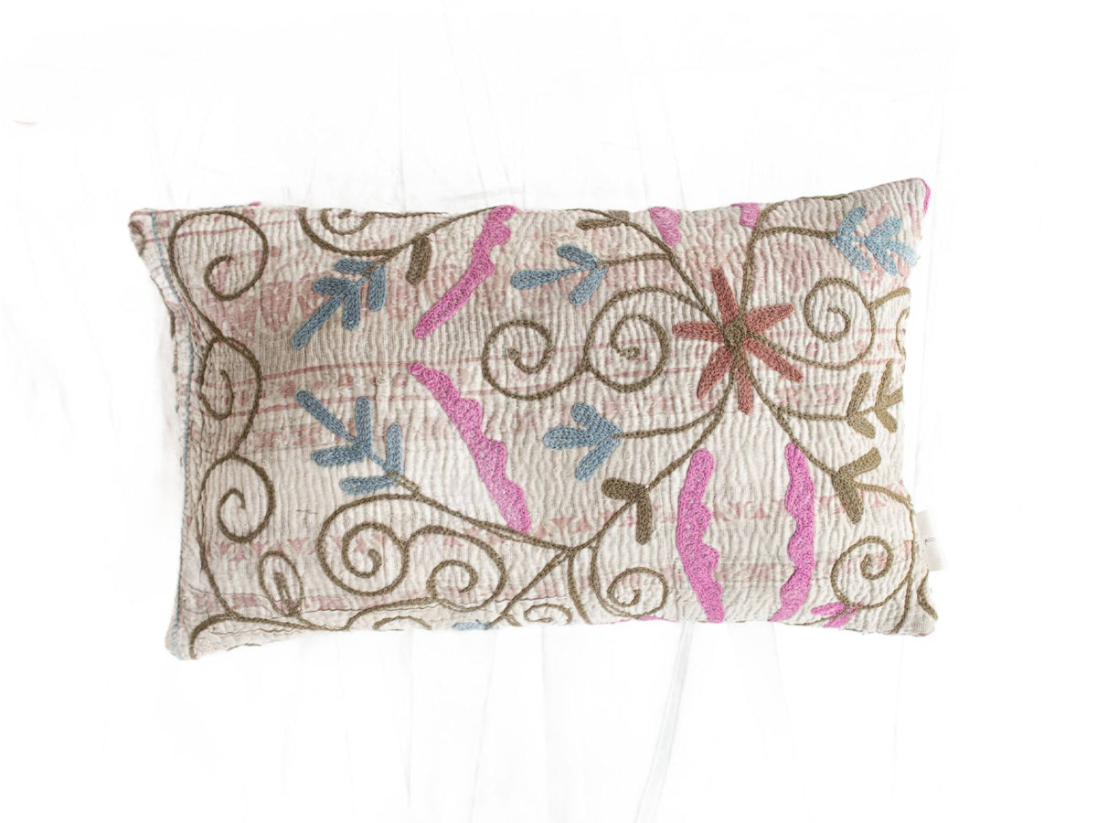 Suzani pillowcase 30x50 cm in cream with colorful boho arabesque pattern in pink blue and brown embroidery Indian vintage sari pillow